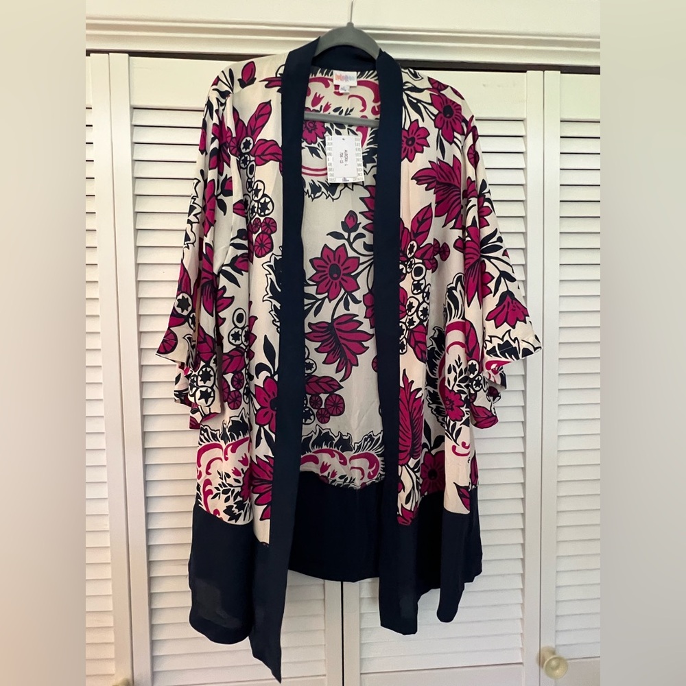 LuLaRoe Floral Patterned Wrap
